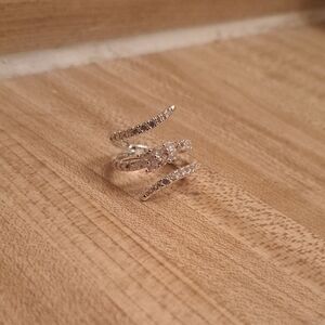 Dazzling Silver Twisted Ring